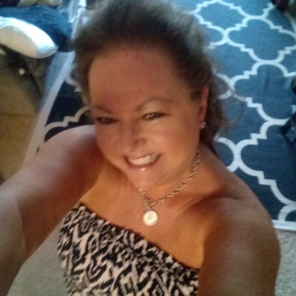 Meet your Posher, Joy - Picture 5 of 6